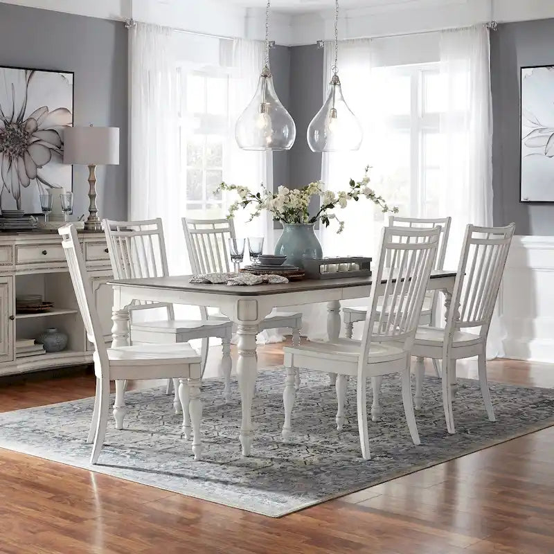 Ensemble de 7 pièces de table à pieds Magnolia Manor, blanc antique, écorce patinée