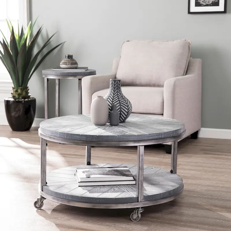 Table basse ronde industrielle rustique en bois avec étagère SEI Furniture Kenya