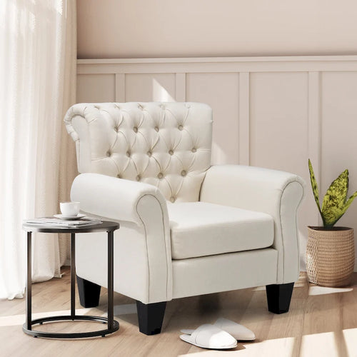 Fauteuil club confortable avec accoudoirs et siège rembourré