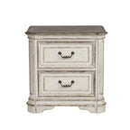 Ensemble de lit tapissé, commode avec miroir et table de nuit Magnolia Manor