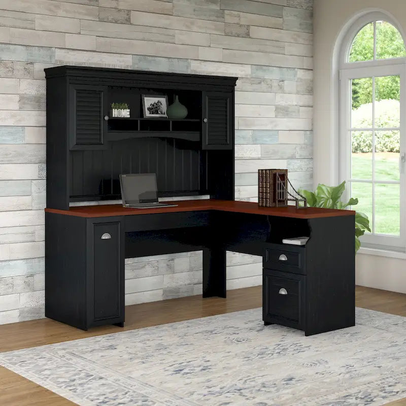 Bureau en L avec huche Fairview 60W par Bush Furniture