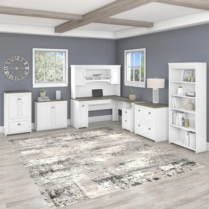 Bureau en L avec huche Fairview 60W par Bush Furniture