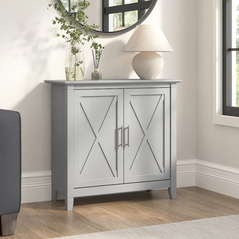 Petit meuble de rangement Key West avec portes par Bush Furniture