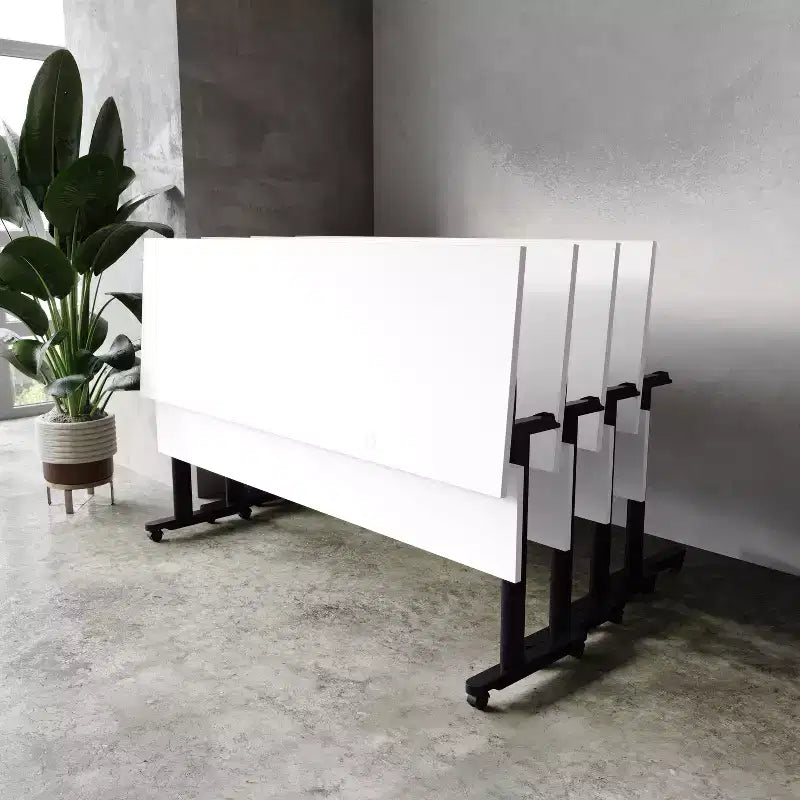Table de formation empilable et rabattable Flash Furniture Palmer de qualité commerciale ultra-robuste avec pieds en T, panneau de modestie, plateau et cadre