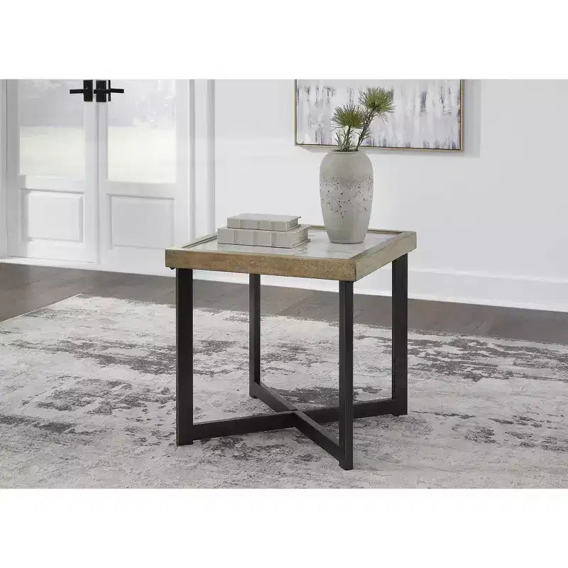 Table d'appoint Montia Signature Design by Ashley, marron/noir