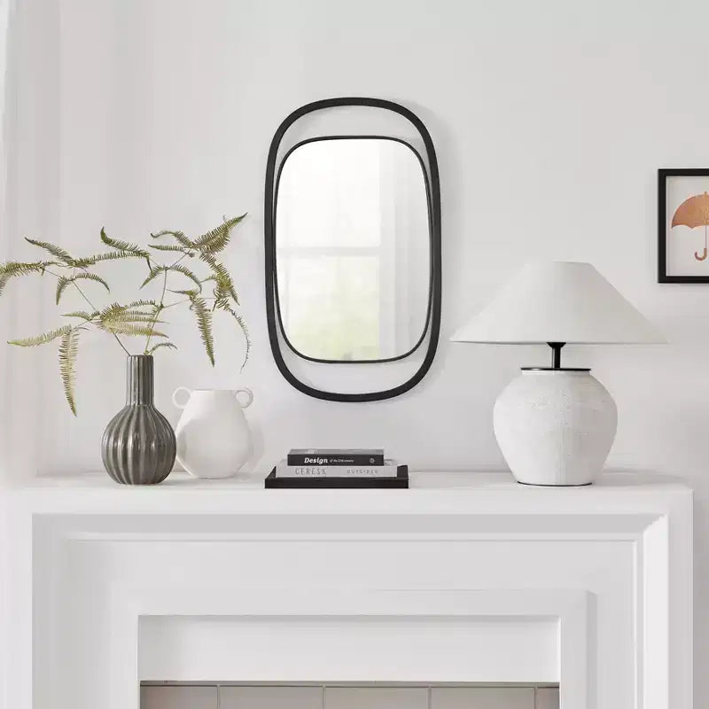 Miroir mural rectangulaire contemporain Sonya de 75 cm avec cadre en fer noir