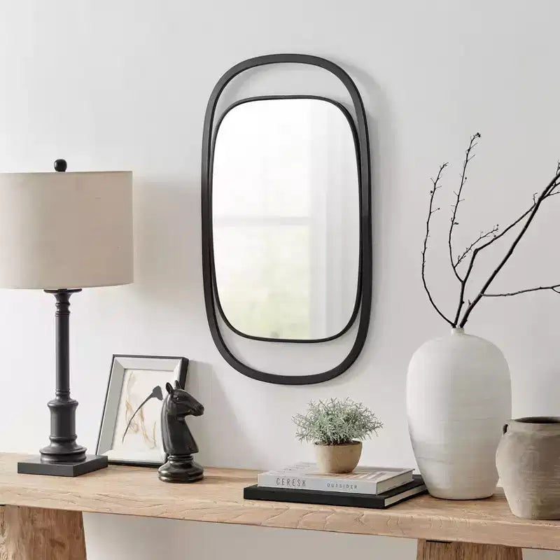 Miroir mural rectangulaire contemporain Sonya de 75 cm avec cadre en fer noir