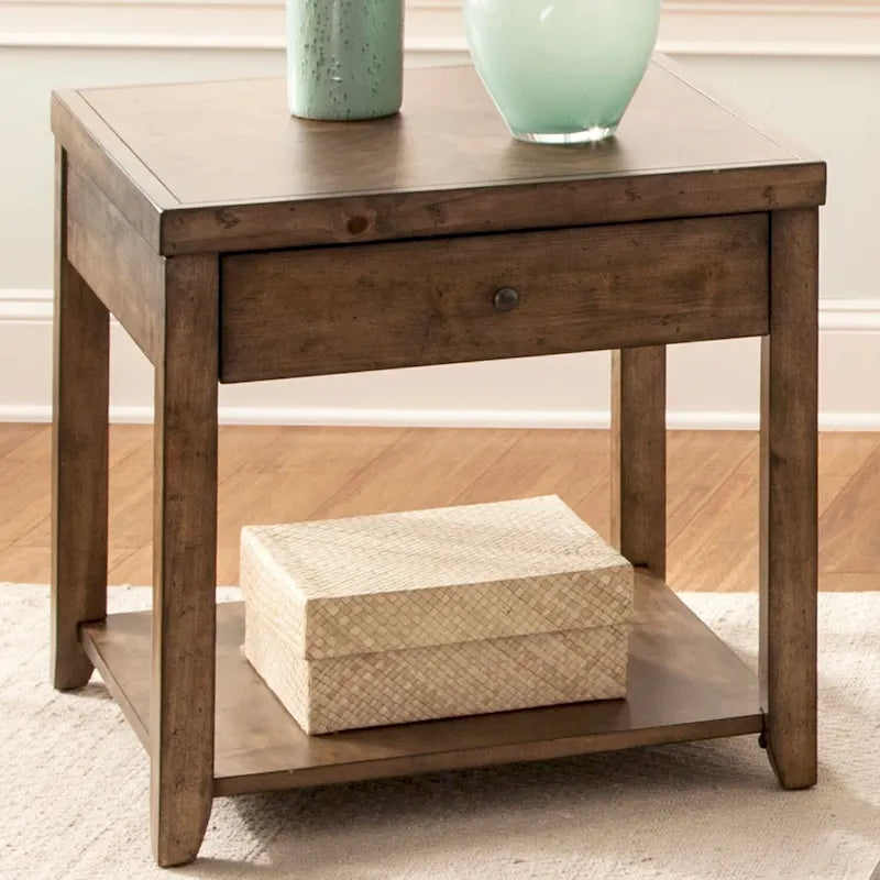 Table d'appoint Mitchell Nutmeg Brown en cèdre pour salon