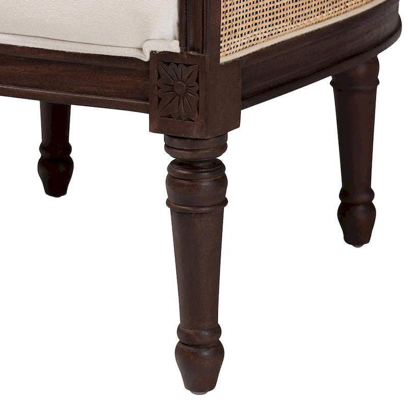 Fauteuil d'appoint traditionnel français bali & pari Ornella en tissu beige et bois de finition brun foncé