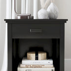 Lit Queen, table de nuit et commode Homestyles Oak Park en bois noir