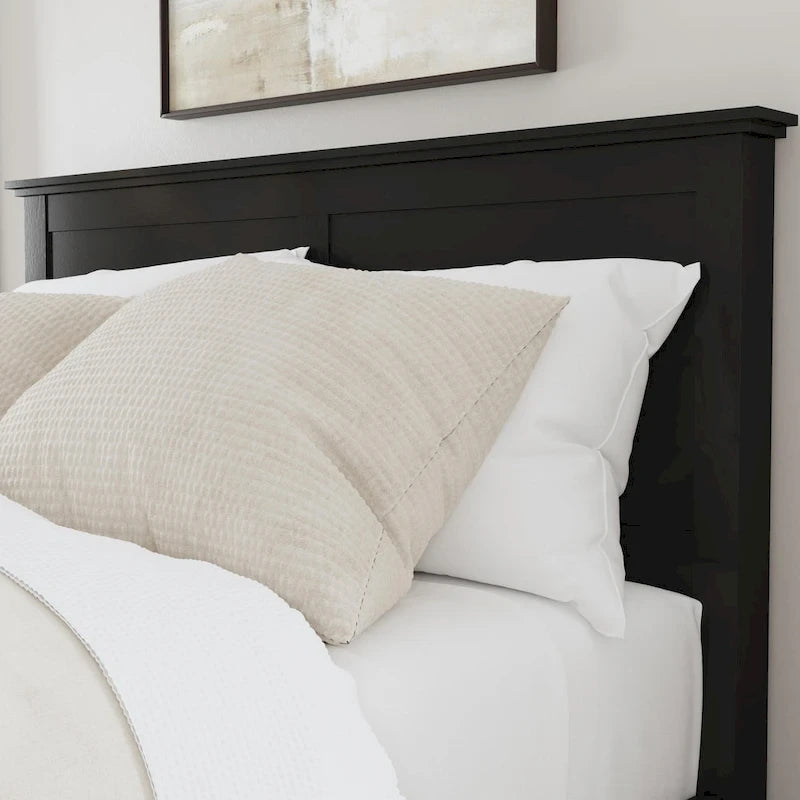 Lit Queen, table de nuit et commode Homestyles Oak Park en bois noir