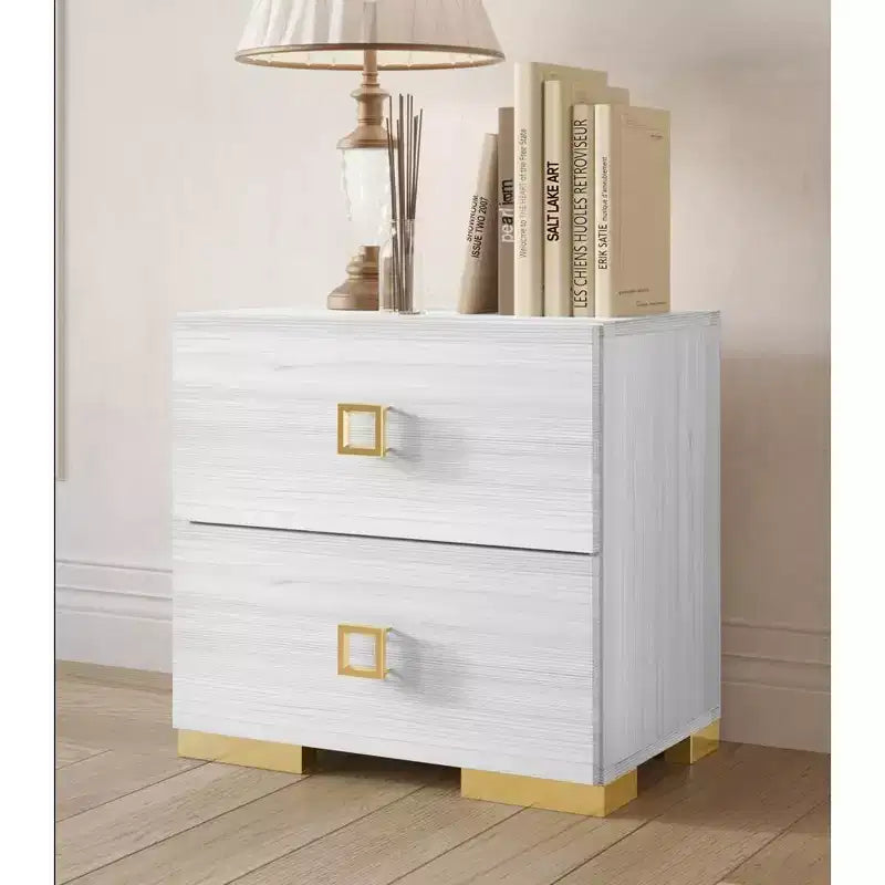 ChaletPosh deux tables de chevet