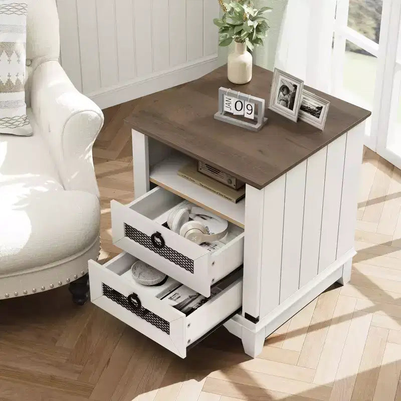 Table de chevet Garvee Farmhouse 18 pouces avec station de charge, table de nuit avec 2 tiroirs et 2 ports USB, table d'appoint avec compartiment ouvert