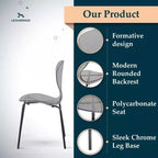 LeisureMod Oyster Chaises de salle à manger transparentes (lot de 2) - Empilables, dossier incurvé, avec pieds en acier inoxydable noir pour cuisine ou salle à manger
