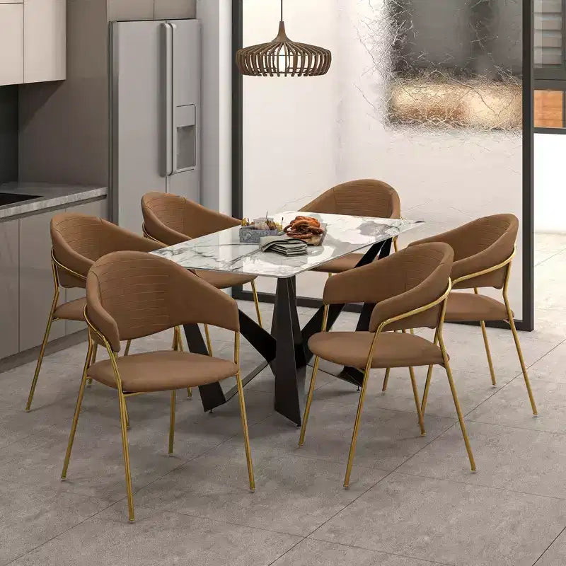 Chaise de salle à manger LeisureMod recouverte de cuir et de velours, assise et dossier rembourrés ergonomiques, piètement en acier inoxydable durable Fauteuil d'appoint Série Bella