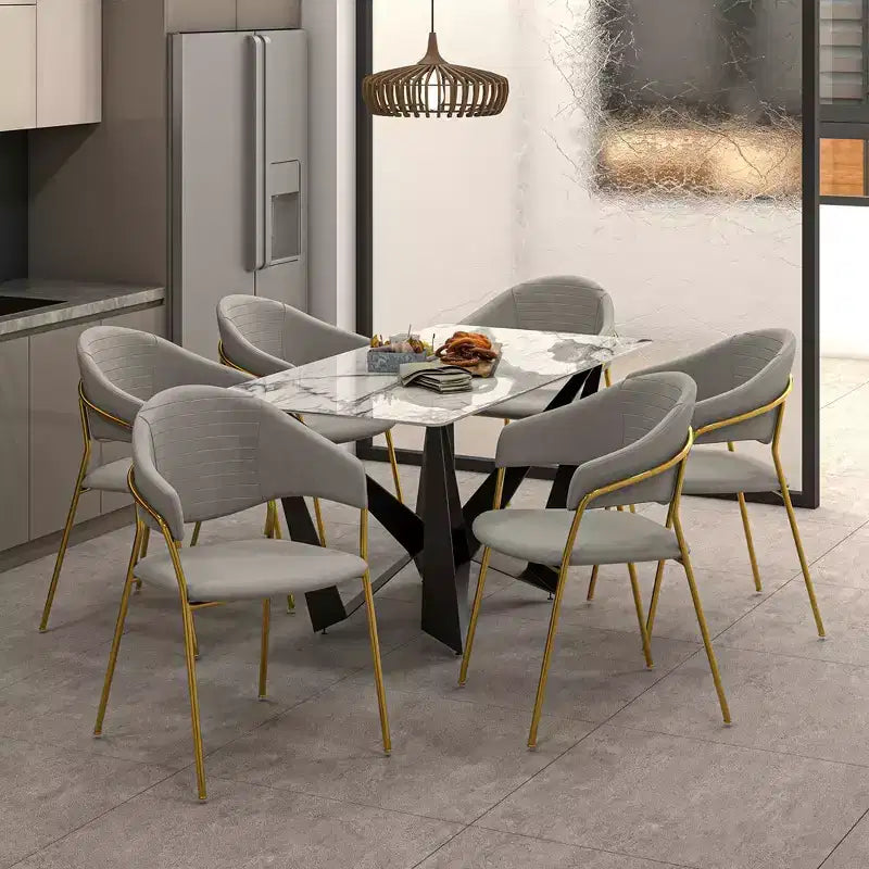 Chaise de salle à manger LeisureMod recouverte de cuir et de velours, assise et dossier rembourrés ergonomiques, piètement en acier inoxydable durable Fauteuil d'appoint Série Bella