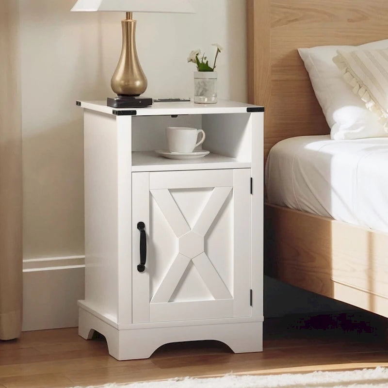 Table de chevet rustique avec station de charge et porte coulissante style grange