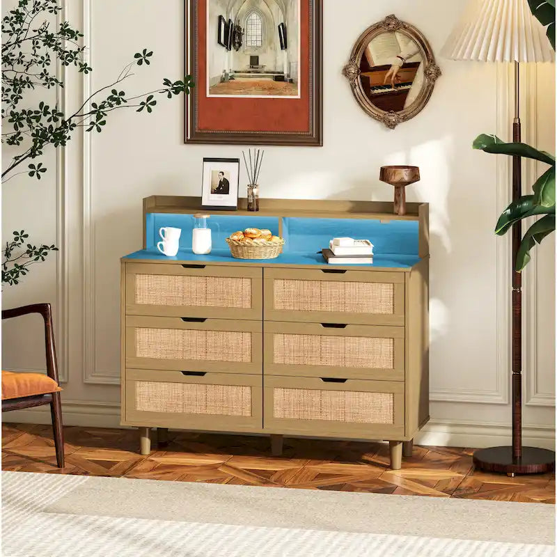 43.316-Commode de rangement en rotin à tiroirs Commode en rotin avec lumières LED et prise de courant, pour chambre, salon