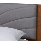Lit plateforme Hemera Mid-Century Modern en tissu gris et bois de noyer marron avec table de chevet flottante, grand format