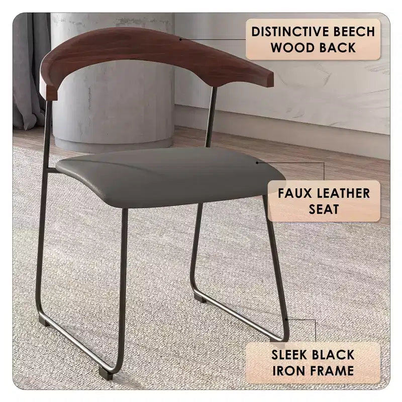Chaise de salle à manger LeisureMod rembourrée en cuir avec dossier en hêtre et pieds en fer, lot de 4, série Lyra