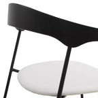 Chaise de salle à manger LeisureMod rembourrée en cuir avec dossier en hêtre et pieds en fer, lot de 4, série Lyra