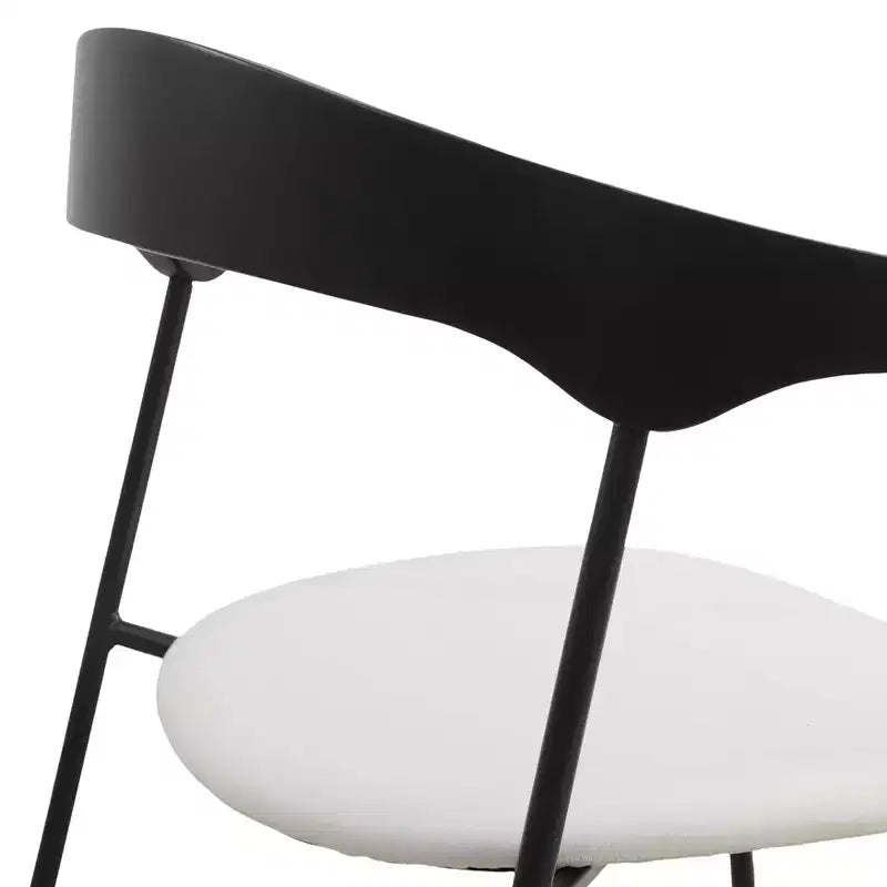 Chaise de salle à manger LeisureMod rembourrée en cuir avec dossier en hêtre et pieds en fer, lot de 4, série Lyra