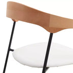 Chaise de salle à manger LeisureMod rembourrée en cuir avec dossier en hêtre et pieds en fer, lot de 4, série Lyra