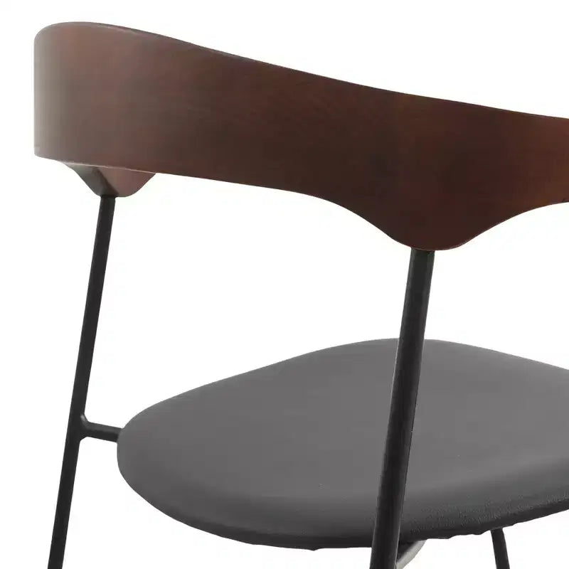 Chaise de salle à manger LeisureMod rembourrée en cuir avec dossier en hêtre et pieds en fer, lot de 4, série Lyra