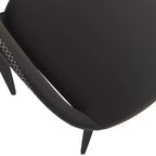 Lot de 4 chaises de salle à manger rembourrées LeisureMod Collection Amalfi avec dossier ouvert incurvé et pieds en fer thermolaqué pour cuisine et salle à manger