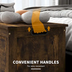 HOMCOM Coffre de rangement, Caisse en bois avec 2 charnières de sécurité et poignées découpées, Coffre de rangement moderne pour salon, entrée