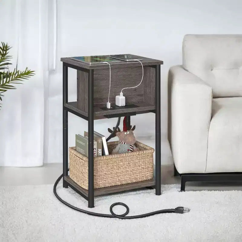 Table d'appoint avec station de recharge intégrée Table de chevet à 3 niveaux avec ports USB et prises de courant pour le salon
