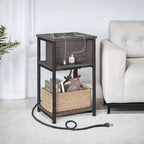 Table d'appoint avec station de recharge intégrée Table de chevet à 3 niveaux avec ports USB et prises de courant pour le salon