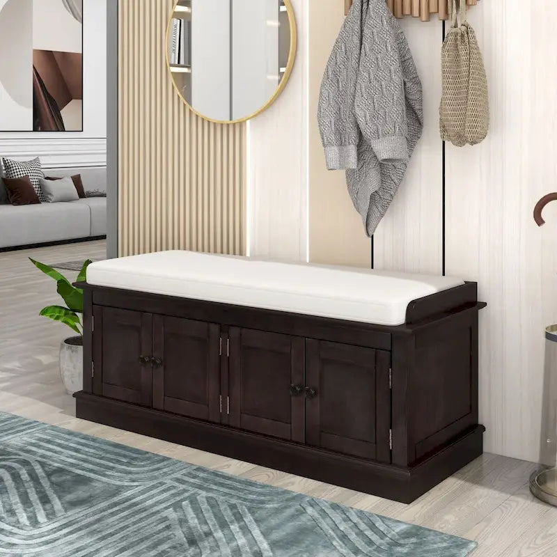 Banc de rangement 4 portes avec étagères réglables et coussin amovible – 42,7 long. x 15,9 larg. x 17,4 haut.