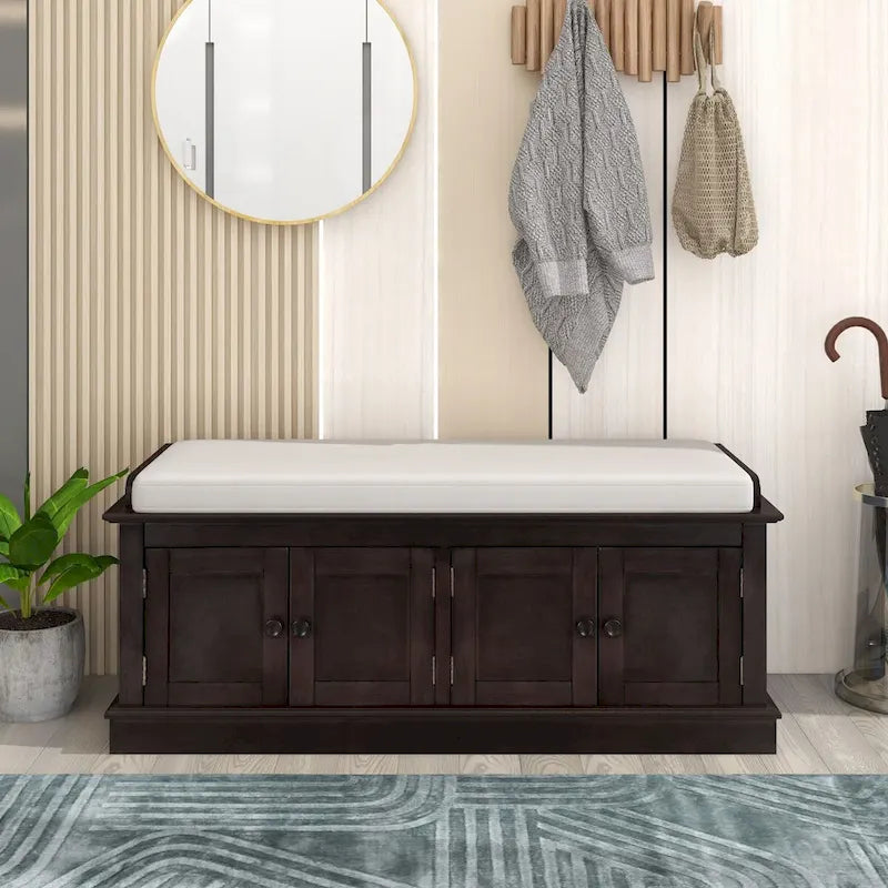 Banc de rangement 4 portes avec étagères réglables et coussin amovible – 42,7 long. x 15,9 larg. x 17,4 haut.