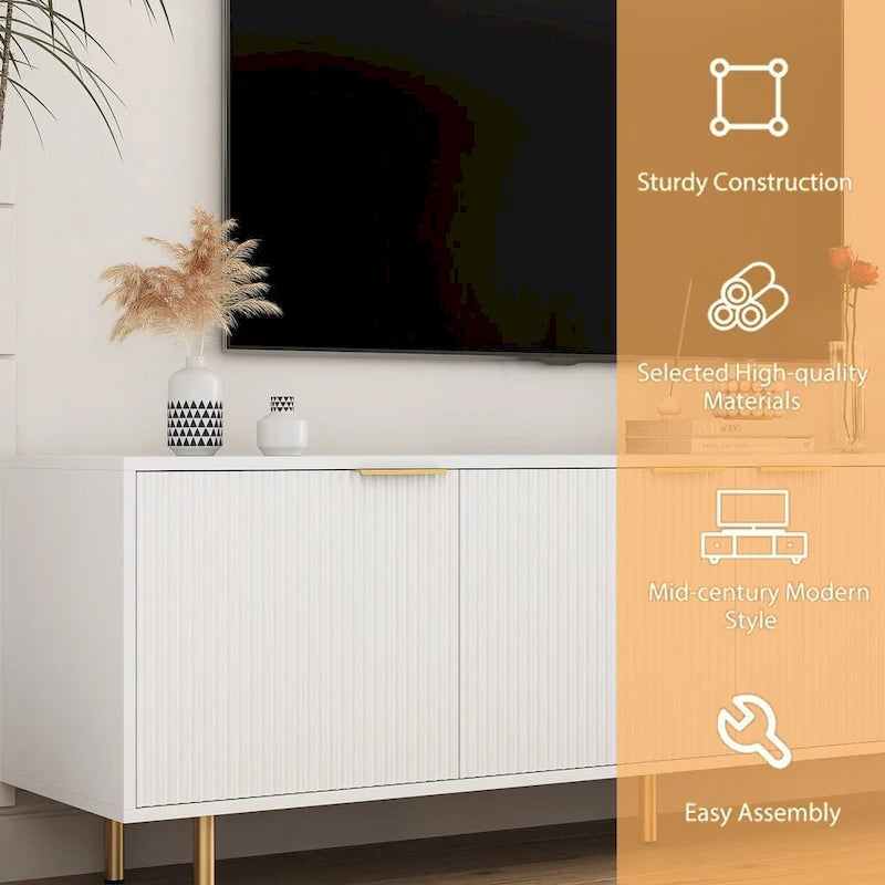 Meuble TV blanc cannelé 68 avec prise de courant, meuble TV avec portes de rangement, meuble média console TV, pour TV de 55+ pouces