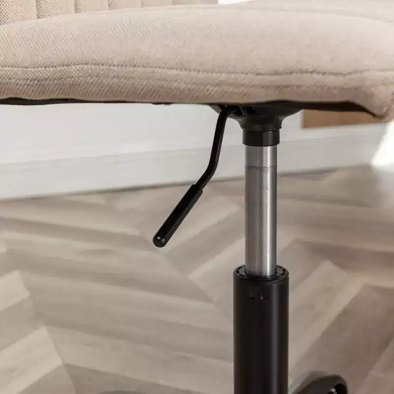 Chaise de bureau pivotante en tissu Masar de Roundhill Furniture