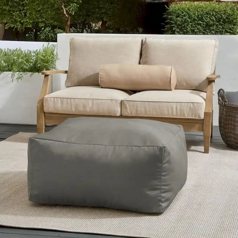 Pouf Sorra Home Sunbrella d'extérieur, couleur unie, bords cousus