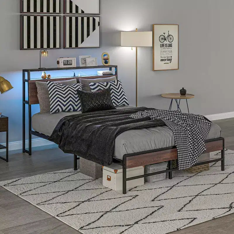 Cadre de lit HOMCOM avec tête de lit, cadre de lit double avec lumières, station de charge, étagère de rangement, silencieux et sans sommier tapissier, Noyer