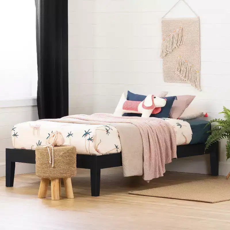 HomeStock Solid Wood Platform Bed