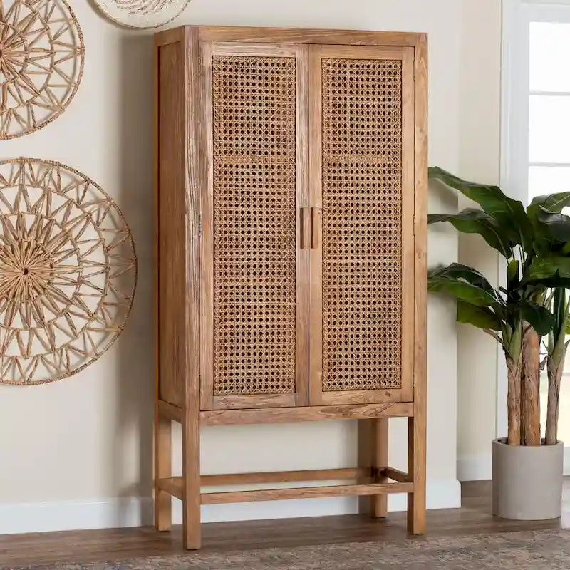 Armoire haute Sibu en rotin naturel de Bohème et bois de teck