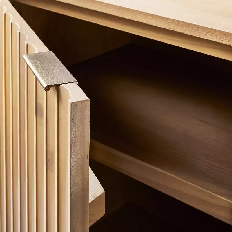 Meuble de rangement 2 portes festonnées en bois Thousand Oaks - Threshold conçu avec Studio McGee