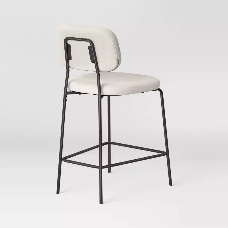 Tabouret de bar à hauteur de comptoir de 24 po rembourré avec base en métal et repose-pieds - Room Essentials