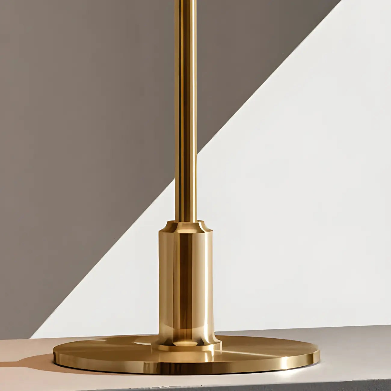 Lampe de table à LED à niveaux post-moderne HomeyFad avec alimentation intégrée