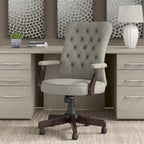 Chaise de bureau capitonnée à dossier haut Salinas avec accoudoirs par Bush Furniture