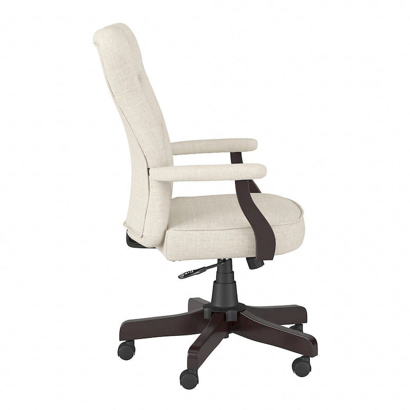 Chaise de bureau capitonnée à dossier haut Salinas avec accoudoirs par Bush Furniture