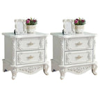 Table de chevet traditionnelle en bois blanc sculpté à 3 tiroirs